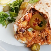 Vegetarische recepten met seizoensgroenten in augustus: burrito