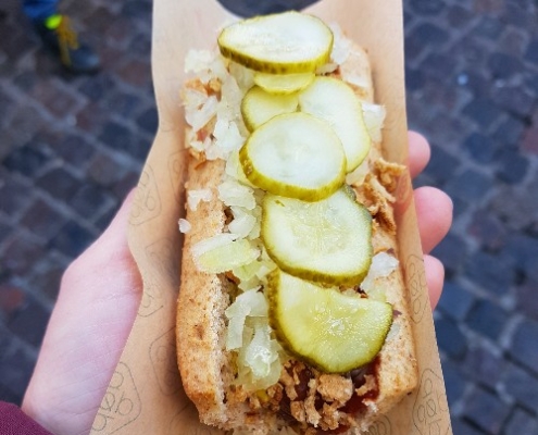 Vegan broodje hotdog
