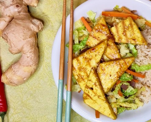 Roerbak met groene kool en mango tofu