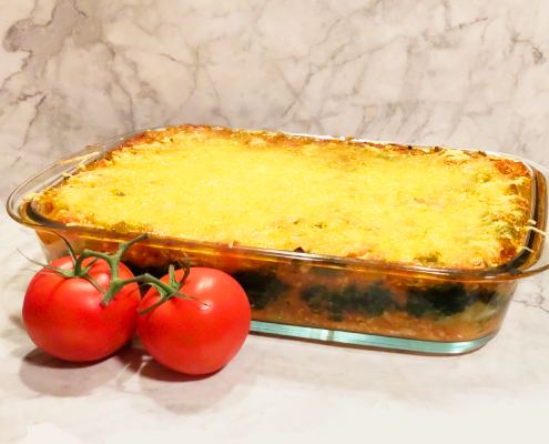gezonde lasagne met verse groenten en tempeh