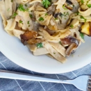 snelle tagliatelle met paddenstoelen